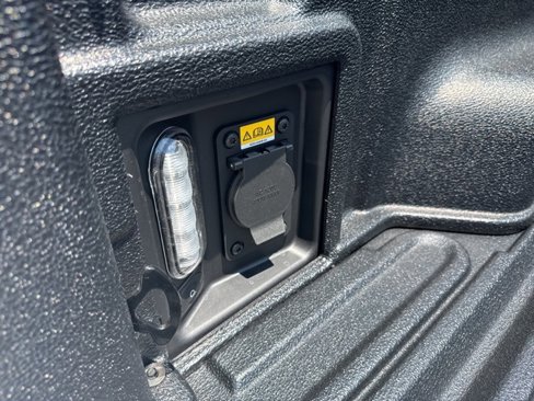 New 2025 Ford Maverick XLT w/ XLT Luxury Package image 18