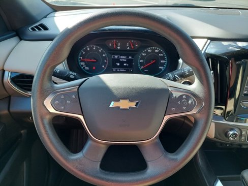 Used 2022 Chevrolet Traverse LS image 24