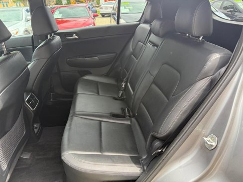 Used 2020 Kia Sportage S w/ S Sunroof Package image 11
