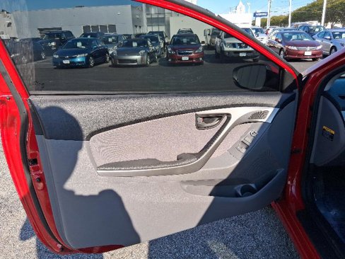 Used 2013 Hyundai Elantra image 30