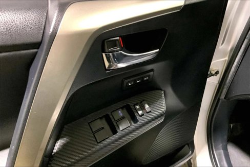 Used 2015 Toyota RAV4 Limited image 35