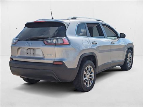 Used 2019 Jeep Cherokee Latitude Plus image 5
