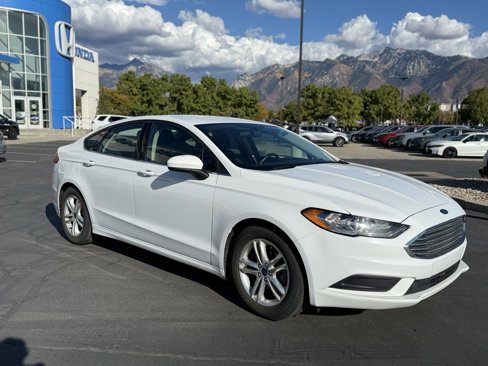 Used 2018 Ford Fusion SE w/ Fusion SE Technology Package image 6