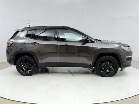 Used 2018 Jeep Compass Latitude image 8