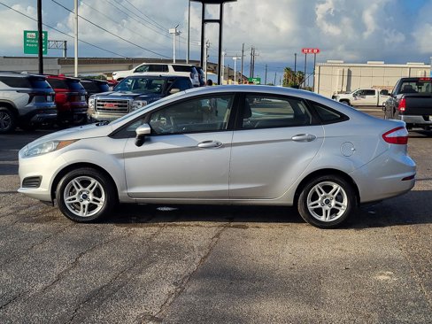 Used 2019 Ford Fiesta SE image 2
