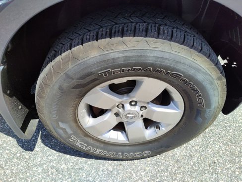 Used 2010 Nissan Frontier SE w/ SE Value Truck Pkg image 20