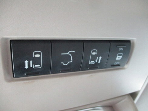 Used 2011 Dodge Grand Caravan Crew w/ Entertainment Group 1 image 34