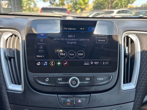 Used 2024 Chevrolet Malibu LT image 21