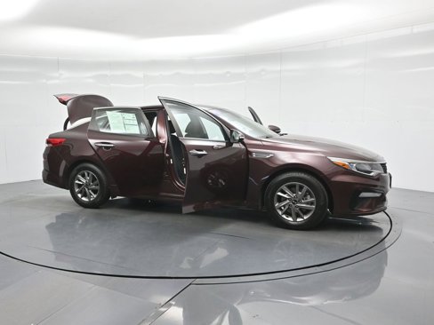 Used 2020 Kia Optima LX image 32