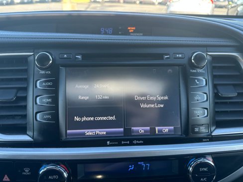 Used 2018 Toyota Highlander XLE image 16