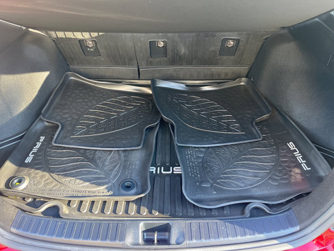 Used 2016 Toyota Prius Three image 22