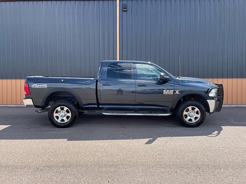 Used 2017 RAM 2500 Tradesman w/ Chrome Appearance Group image 4