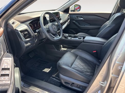 Used 2023 Nissan Rogue Platinum w/ Platinum Premium Package image 9