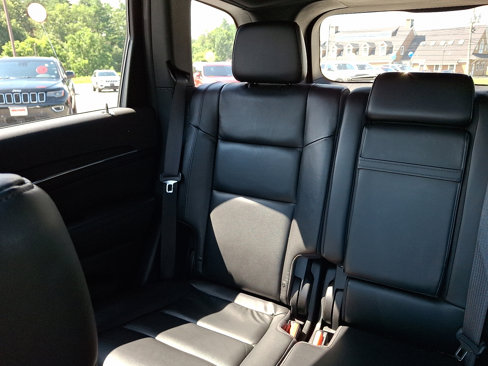 Used 2022 Jeep Grand Cherokee Limited image 18