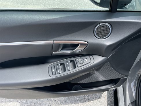 Used 2023 Hyundai Sonata SEL image 13