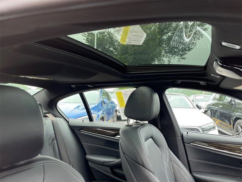 Used 2021 BMW 540i xDrive w/ Premium Package image 18