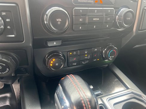 Used 2018 Ford F150 XLT w/ Equipment Group 302A Luxury image 26