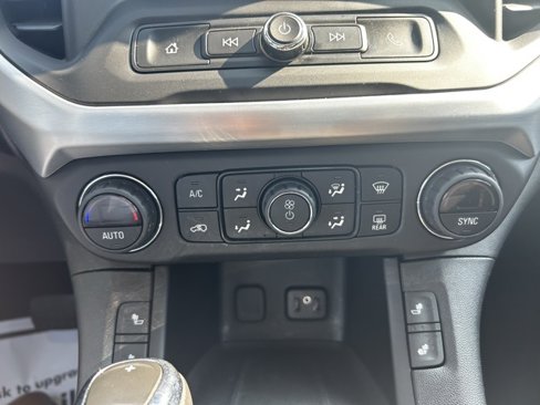 Used 2019 GMC Acadia SLE w/ Driver Alert Package I image 18