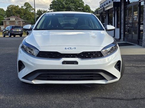 Used 2024 Kia Forte LXS image 2