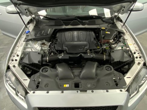 Used 2017 Jaguar XJ R-Sport image 47