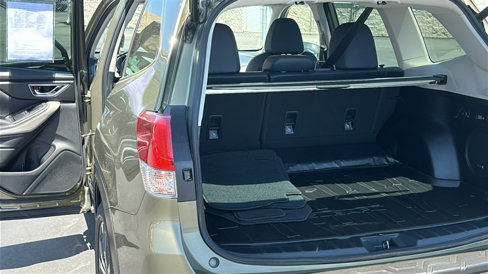 Used 2023 Subaru Forester Limited image 27