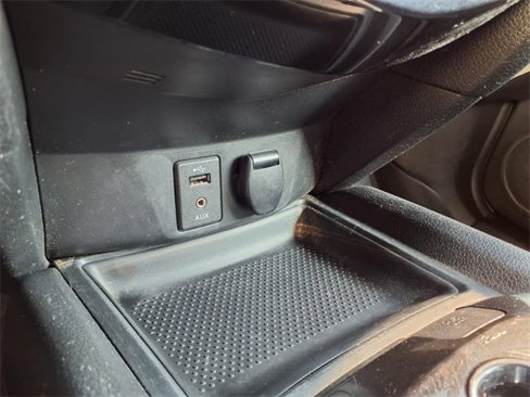 Used 2016 Nissan Rogue SV image 24