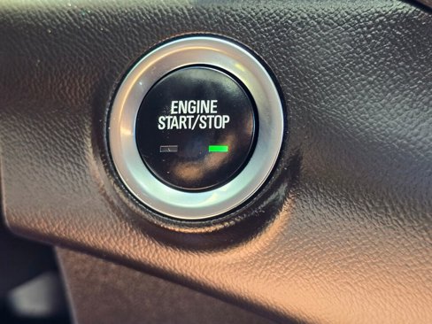 Used 2021 GMC Terrain SLT image 32