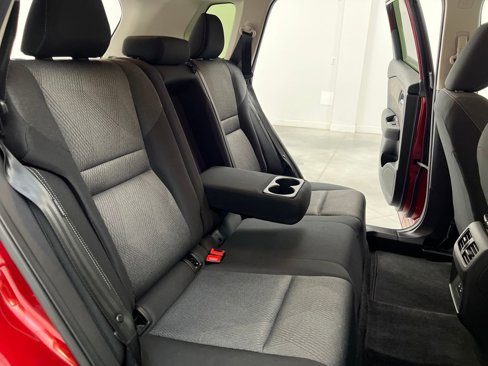 Used 2024 Nissan Rogue SV image 17