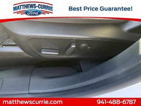 Certified 2020 Ford Escape SE image 11