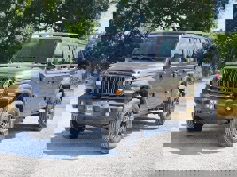 New 2025 Jeep Wrangler Unlimited Sport image 2