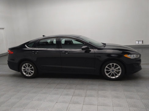 Used 2020 Ford Fusion SE image 11