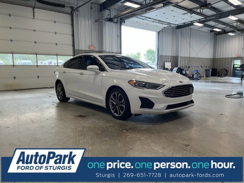 Used 2019 Ford Fusion SEL image 1