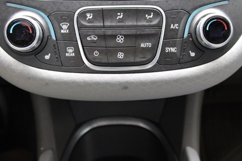 Used 2020 Chevrolet Malibu LT image 18