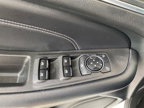 Certified 2023 Ford Edge Titanium image 9