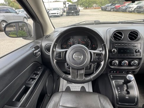 Used 2011 Jeep Compass Sport image 19