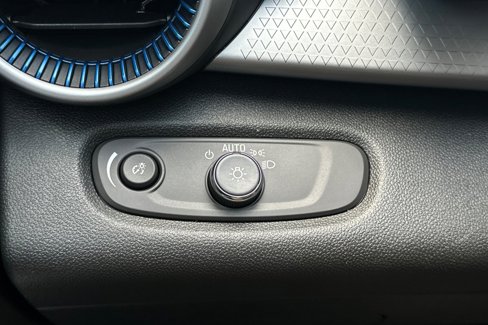 New 2025 Chevrolet Trax LS w/ LS Convenience Package image 26