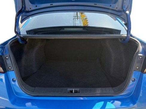Used 2021 Nissan Versa SV image 28