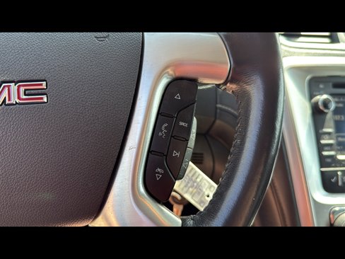 Used 2016 GMC Acadia SLT image 16
