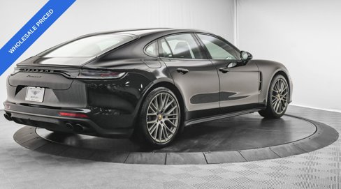 Used 2022 Porsche Panamera 4 Platinum Edition image 9