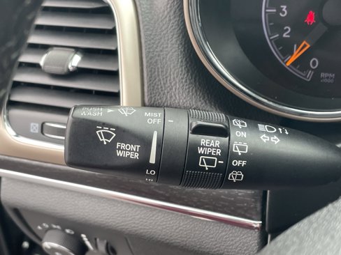 Used 2014 Jeep Grand Cherokee Limited w/ Trailer Tow Group IV image 18