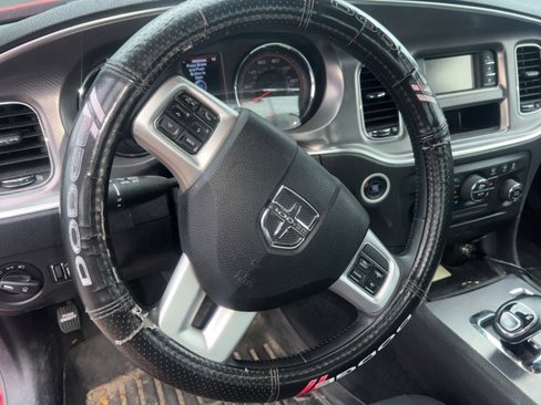 Used 2012 Dodge Charger SXT image 10