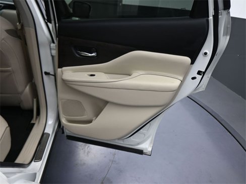 Used 2019 Nissan Murano Platinum w/ Cargo Package image 13