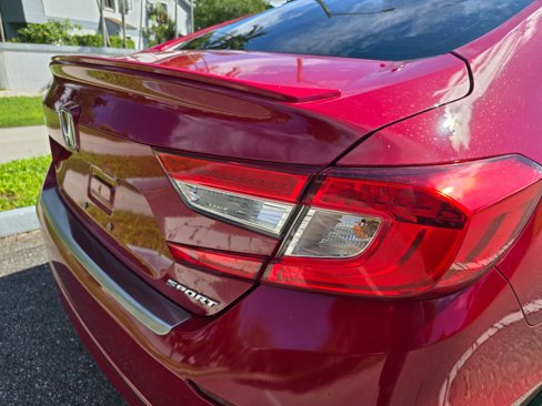 Used 2018 Honda Accord Sport image 14