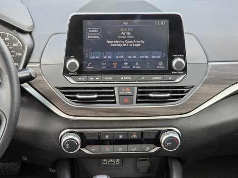 Used 2024 Nissan Altima 2.5 SV image 20