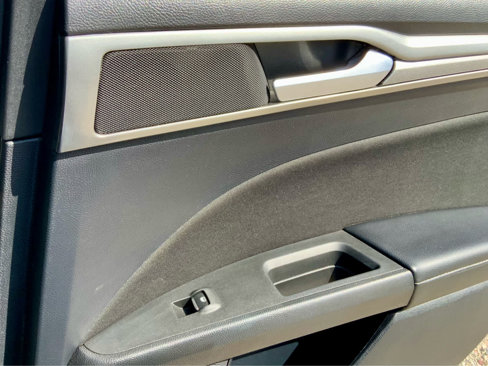 Used 2019 Ford Fusion SE image 56