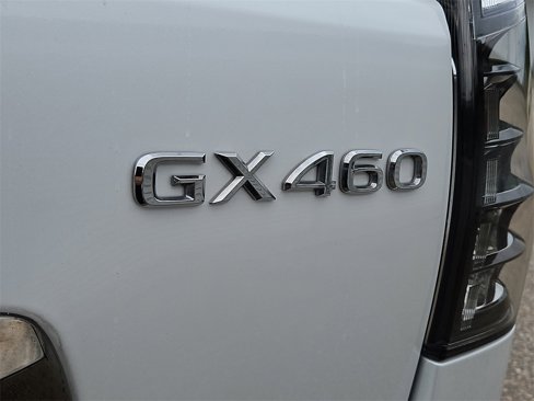 Used 2023 Lexus GX 460 image 13