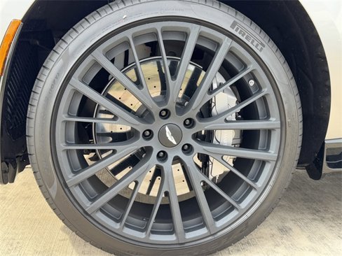 New 2025 Aston Martin DBX 707 image 4