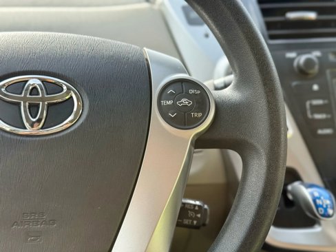 Used 2012 Toyota Prius V Two image 18