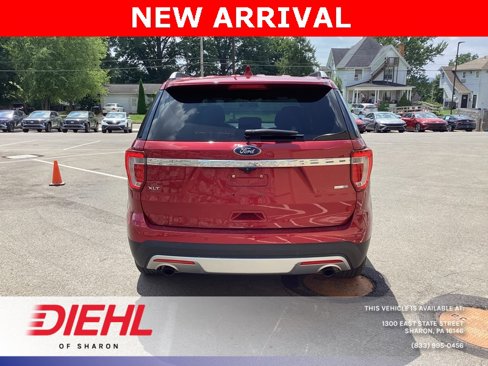 Used 2017 Ford Explorer XLT image 6