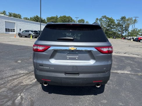 Used 2020 Chevrolet Traverse LT w/ Driver Confidence II Package image 4